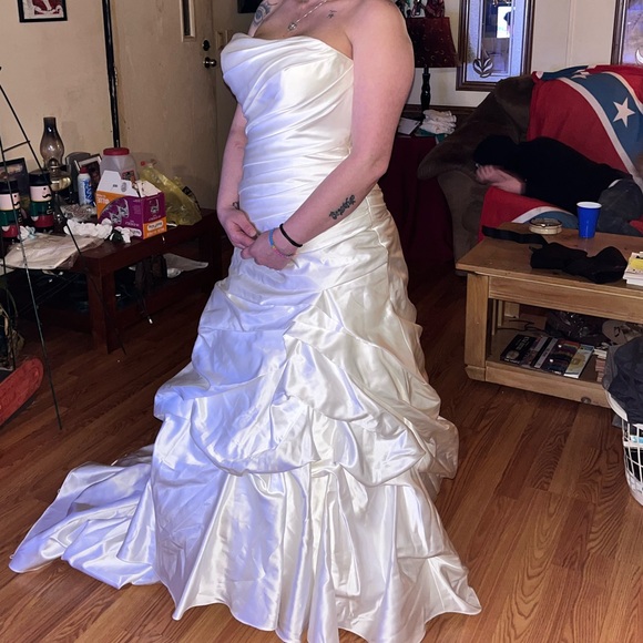 Corset wedding dress - Picture 3 of 5